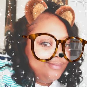 Meet your Posher, Deidre